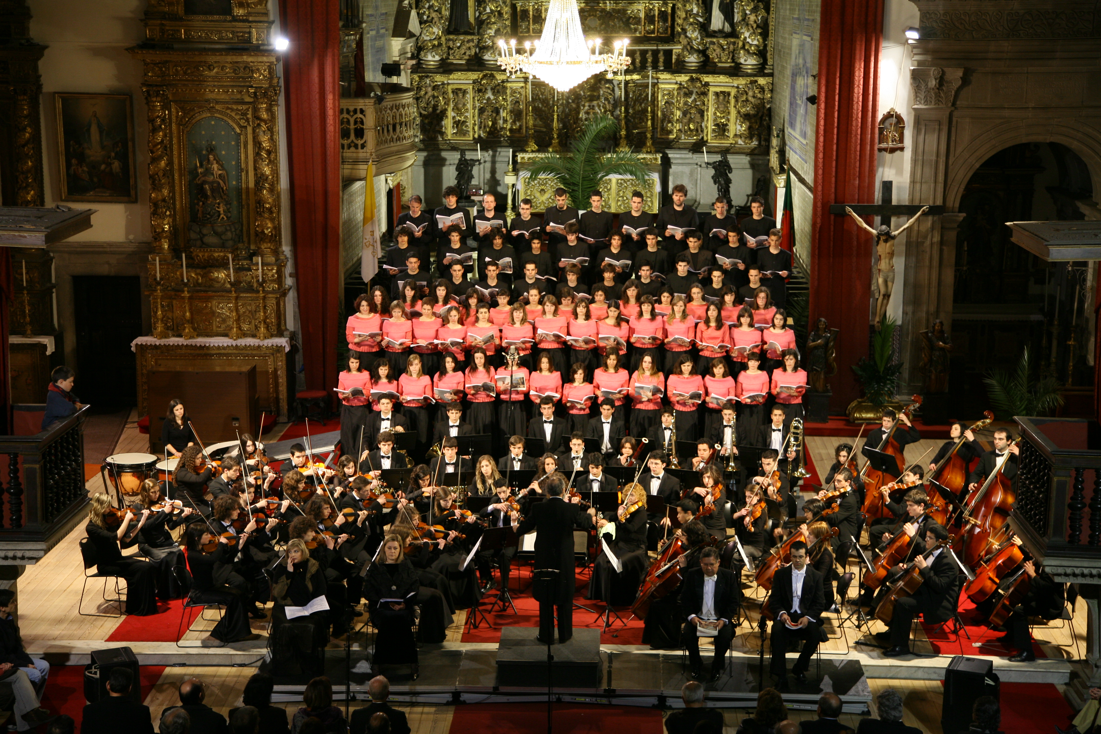 Concerto de Natal pela Arte Sinfónica | Orquestra ARTEAM e Coro VianaVocale - Fundação Átrio da Música | Escola Profissional Artística do Alto Minho | Escola Profissional de Música de Viana do Castelo Concerto de Natal pela Arte Sinfónica | Orquestra ARTEAM e Coro VianaVocale - Fundação Átrio da Música | Escola Profissional Artística do Alto Minho | Escola Profissional de Música de Viana do Castelo
