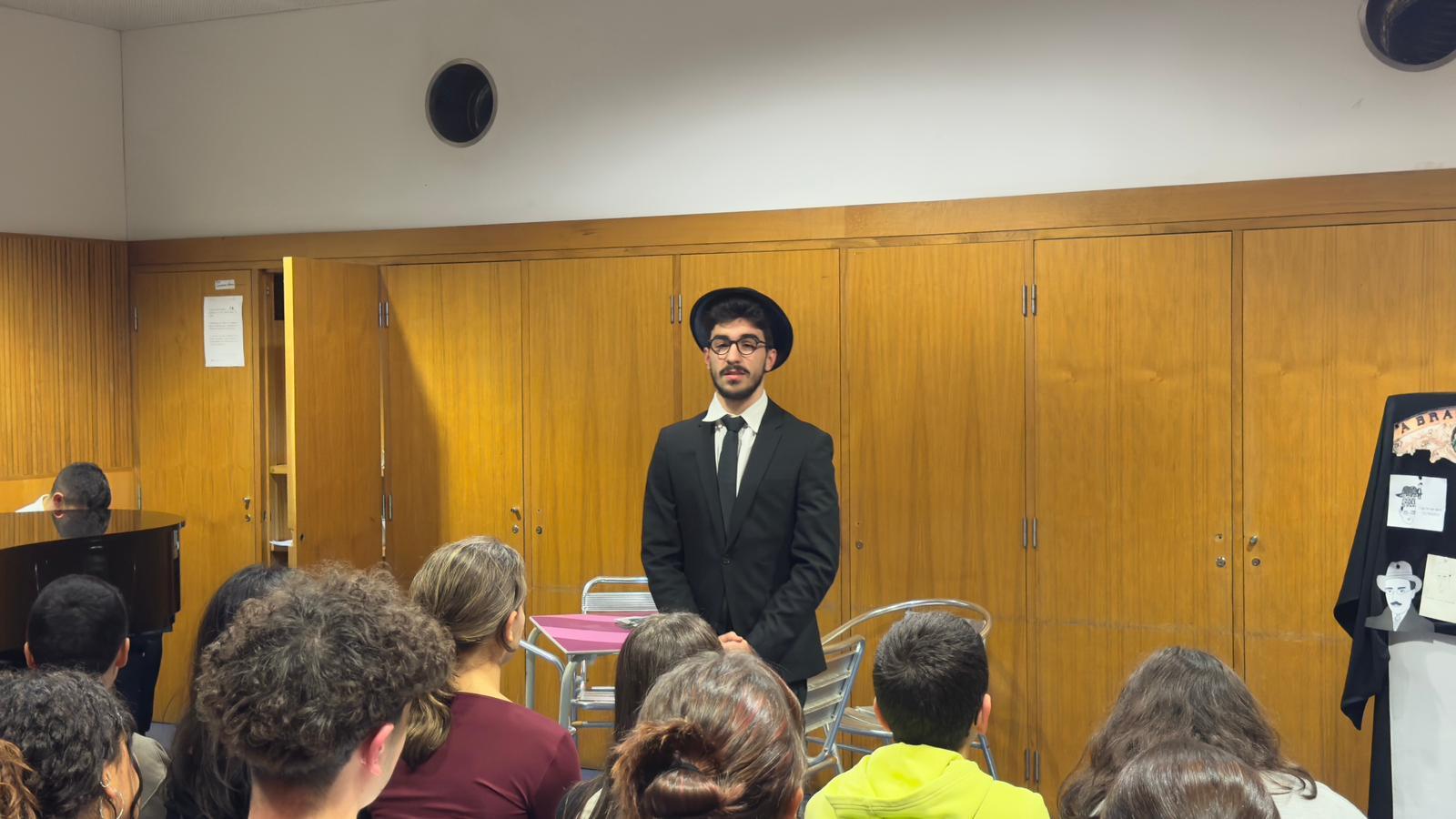 Música, Poesia e dramatização uniram-se para (re)viver Fernando Pessoa(s)